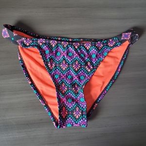 Multicolored bikini bottoms